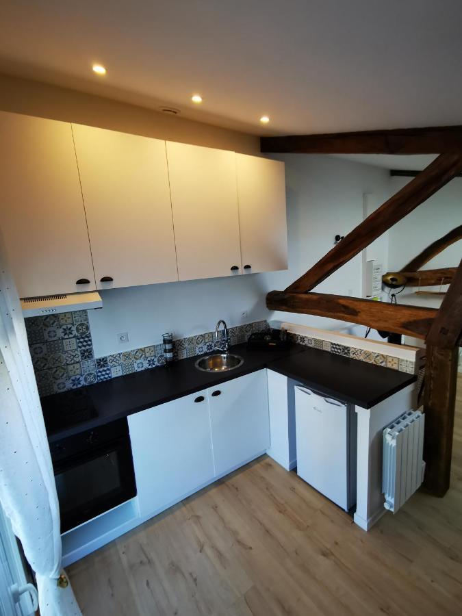 Appartement Neuf Climatise Sous Les Toits La Roche-Chalais Εξωτερικό φωτογραφία