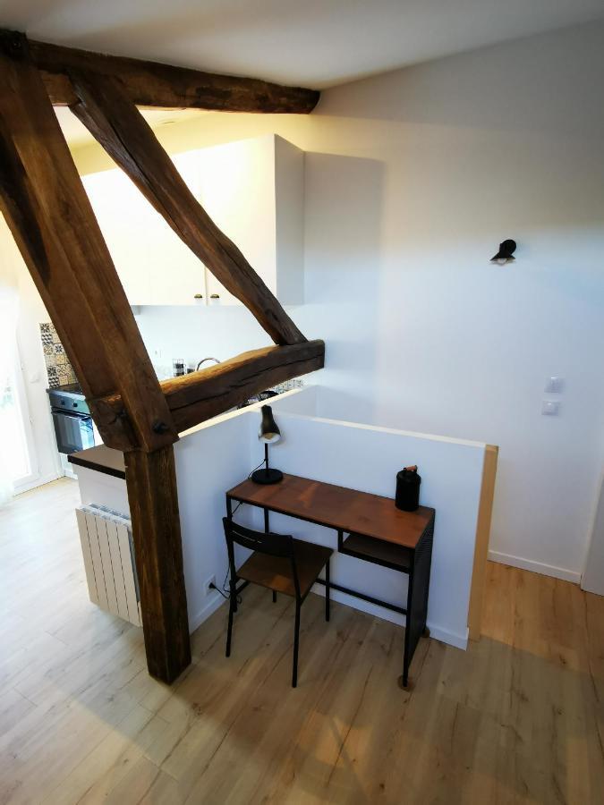 Appartement Neuf Climatise Sous Les Toits La Roche-Chalais Εξωτερικό φωτογραφία